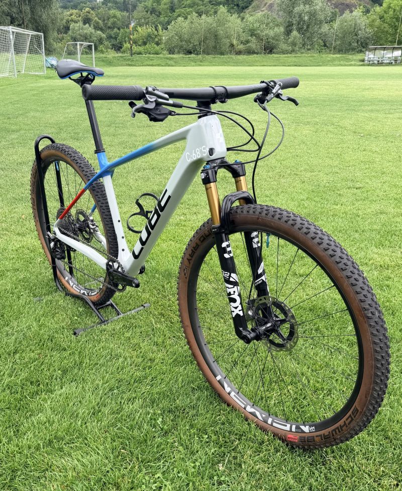 Cube ELITE C:62 SL, Fox Kashima, XTR, vel. L, váha 8,5kg
