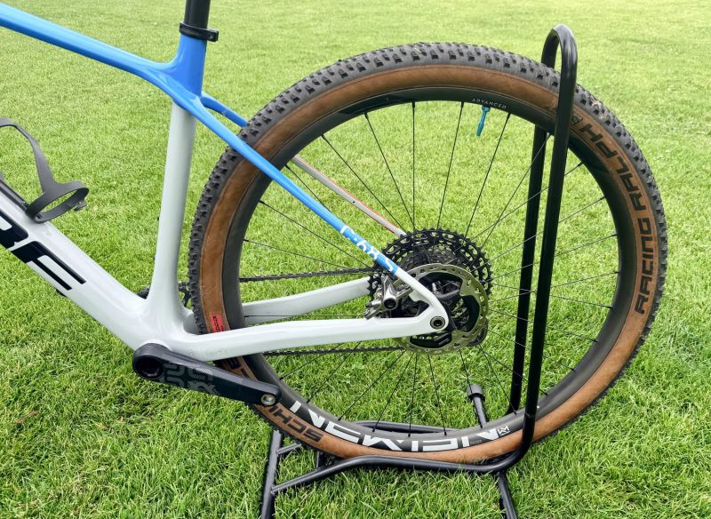 Cube ELITE C:62 SL, Fox Kashima, XTR, vel. L, váha 8,5kg