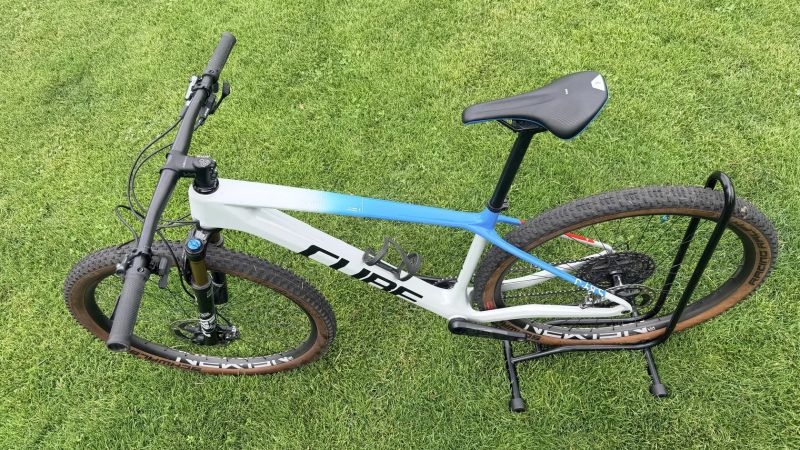 Cube ELITE C:62 SL, Fox Kashima, XTR, vel. L, váha 8,5kg