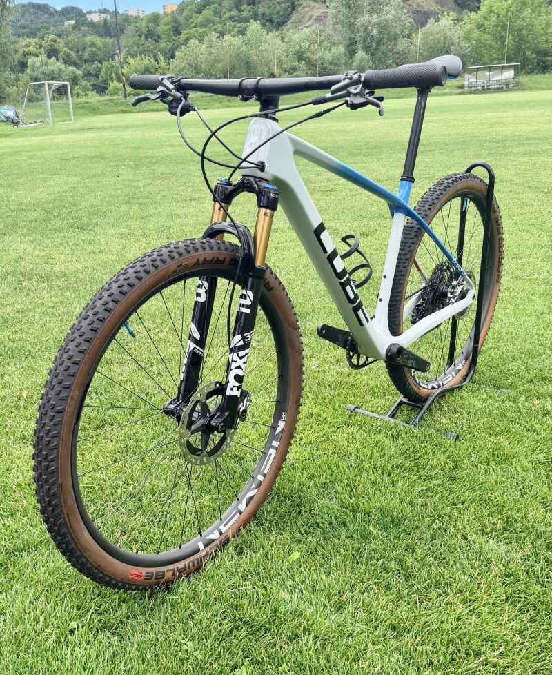 Cube ELITE C:62 SL, Fox Kashima, XTR, vel. L, váha 8,5kg