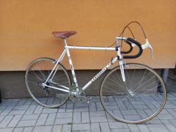 Peugeot Silniční