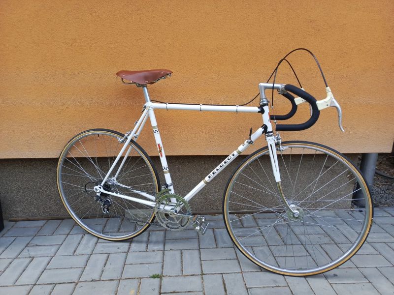 Peugeot Silniční