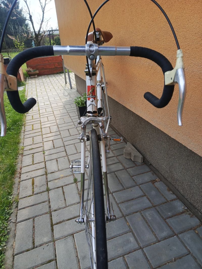 Peugeot Silniční