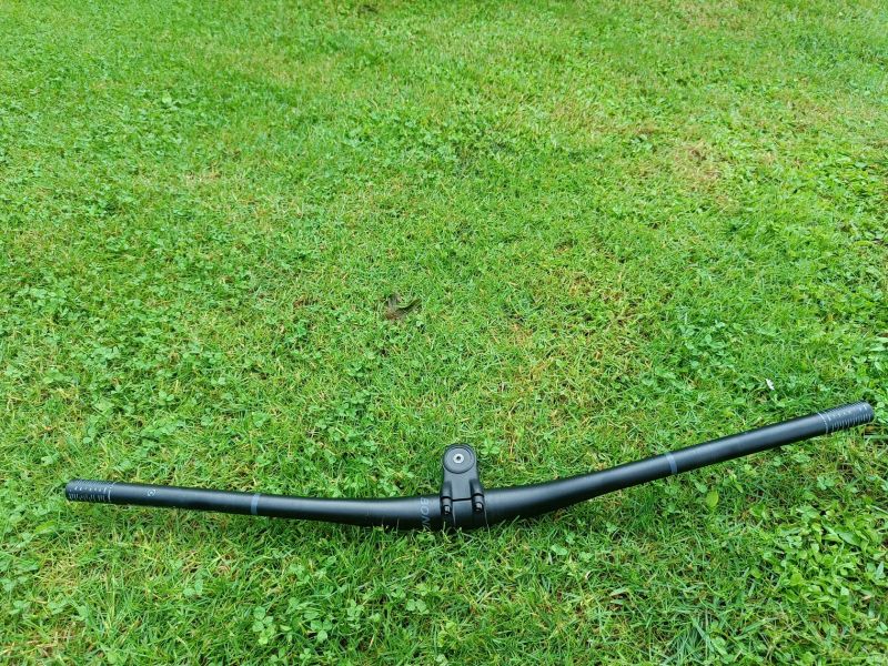Bontrager řidítka s představcem