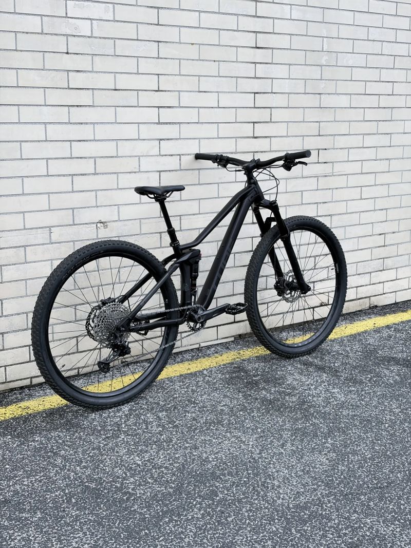 Cube Stereo 120 Race 29", vel. S, roku 2022