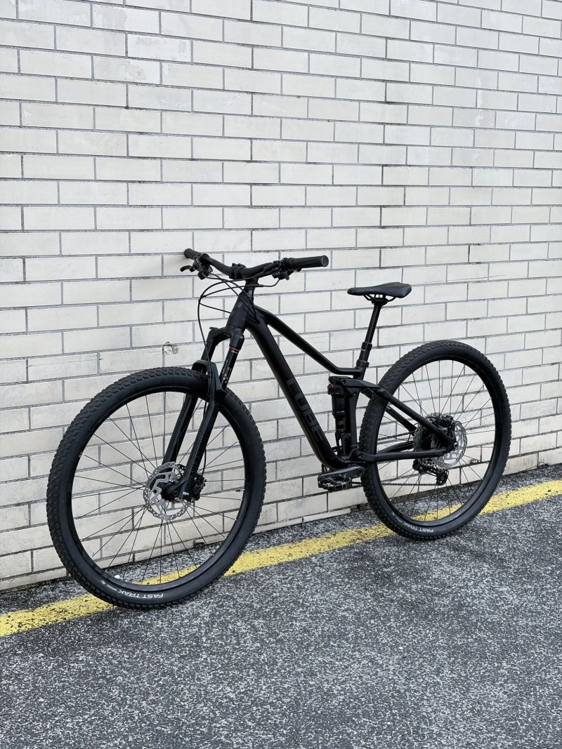 Cube Stereo 120 Race 29", vel. S, roku 2022