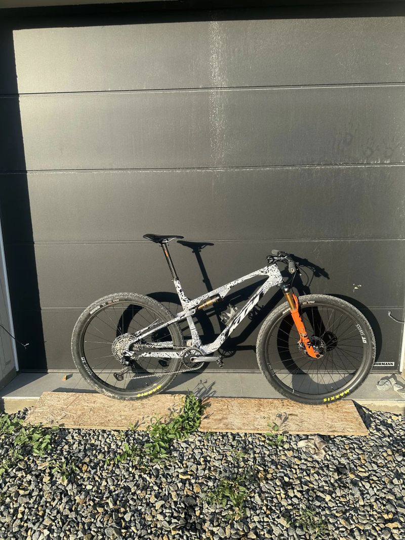 KTM Scarp MT Proto 25