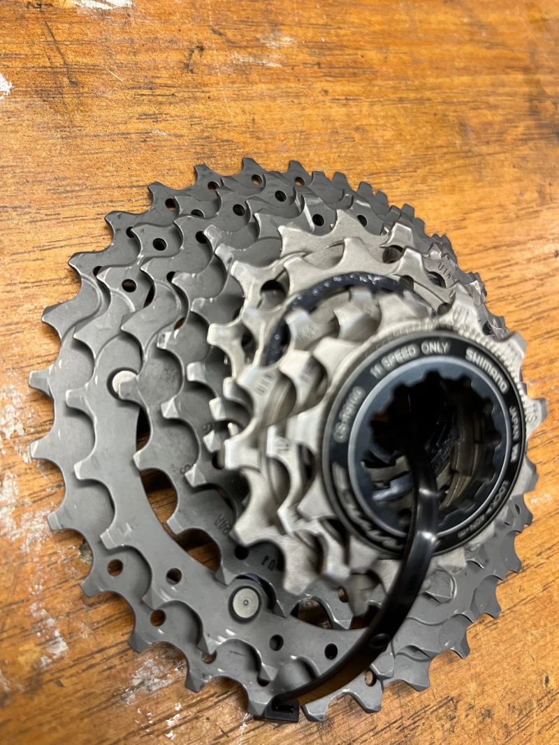 Shimano Dura-Ace CS-R9100 11s 11–30 – výborný stav