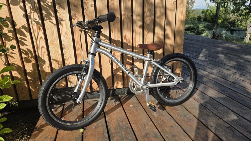 Early Rider Belter 16 – ultralehké dětské kolo 5,9 kg