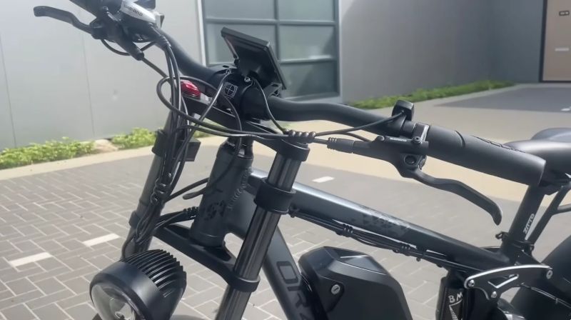 Nové 2x1000W celoodpružené elektro-fatbike (48V 25Ah, AWD)