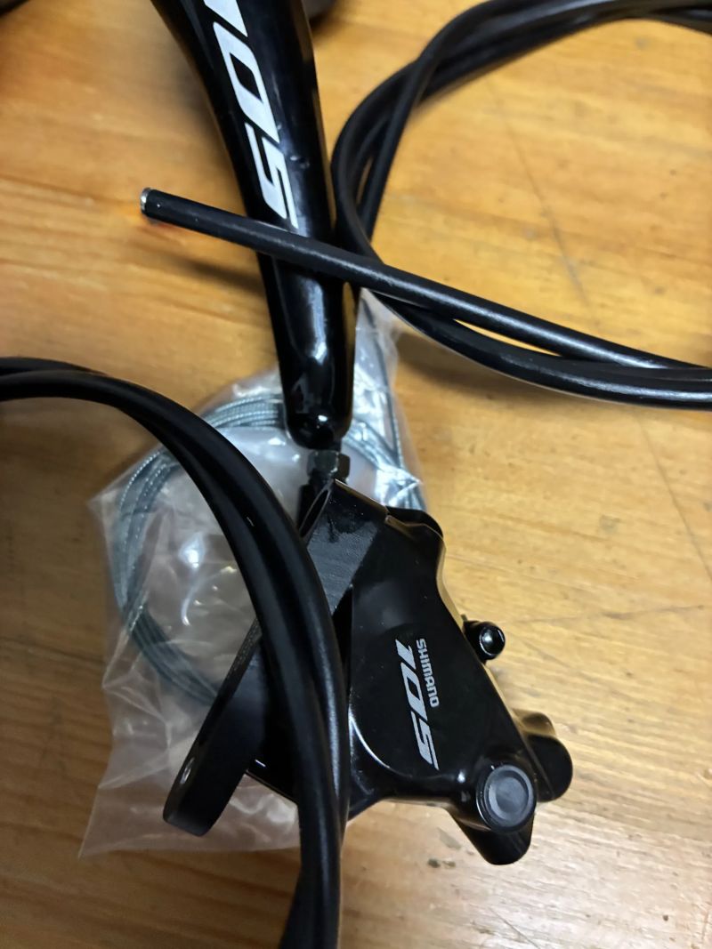 Páky a třmeny Shimano 105 12 rychlostí