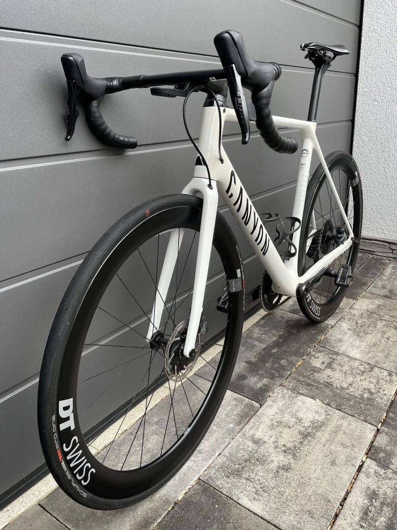 Canyon Ultimate CF SLX 8 Disc eTap