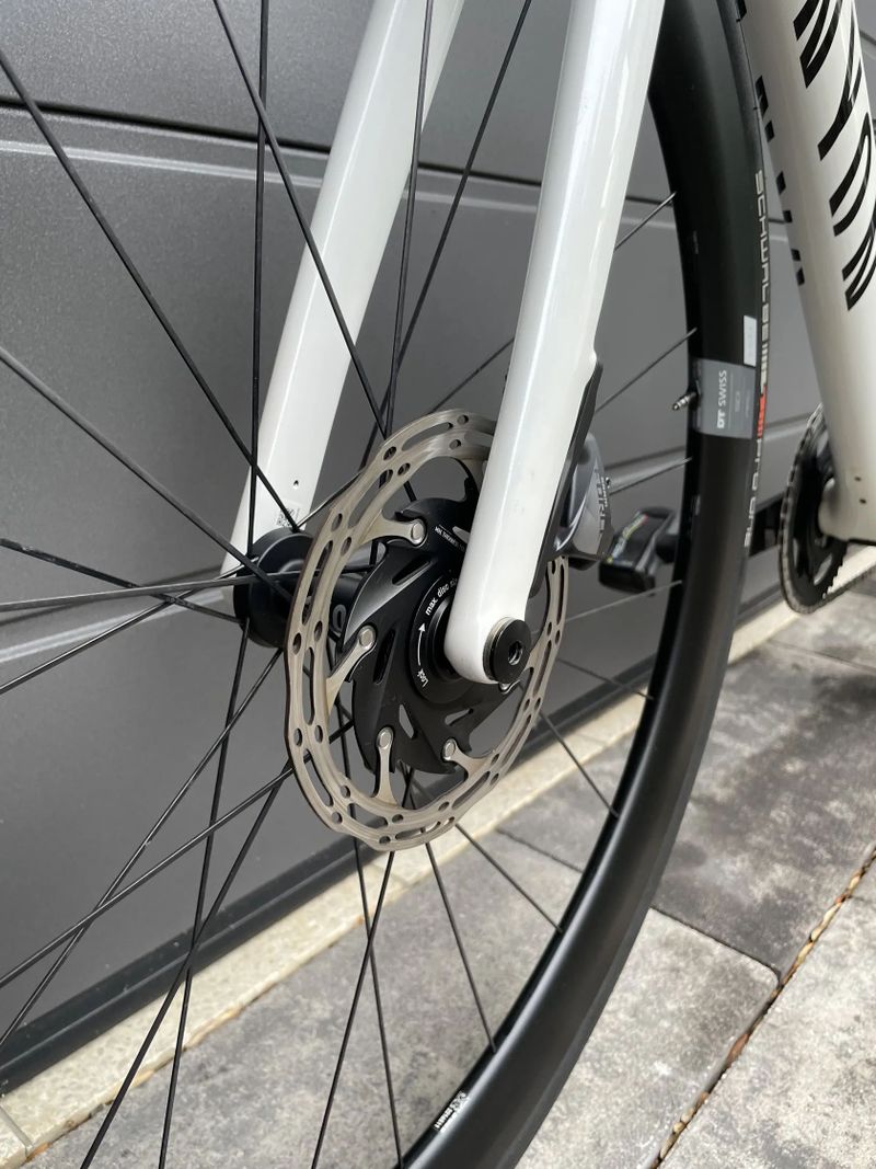 Canyon Ultimate CF SLX 8 Disc eTap
