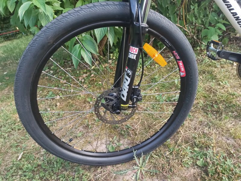 GT Avalanche 1.0 26" – Deore XT (Jako nové)