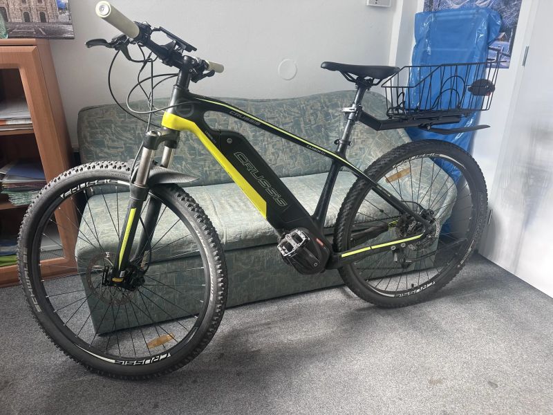 Crussis e-Carbon C.1