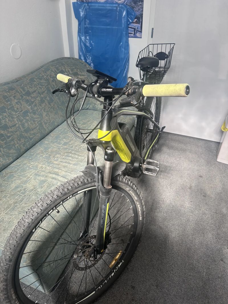 Crussis e-Carbon C.1
