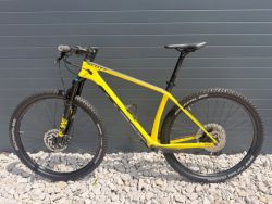 Karbonové horské kolo Scott