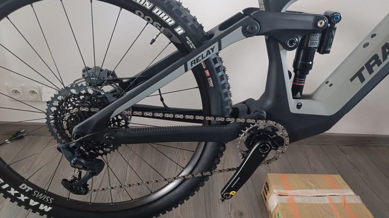 NOVÝ TRANSITION RELAY CARBON GX - 29 2025 vel. L – elektrokolo - záruka