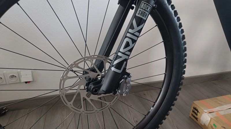 NOVÝ TRANSITION RELAY CARBON GX - 29 2025 vel. L – elektrokolo - záruka