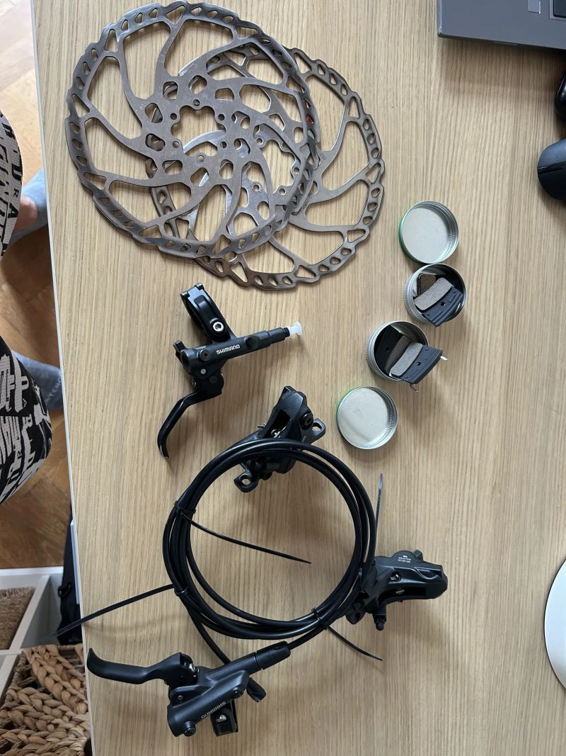 Zánovní brzdová sada Shimano z Trek Slash+