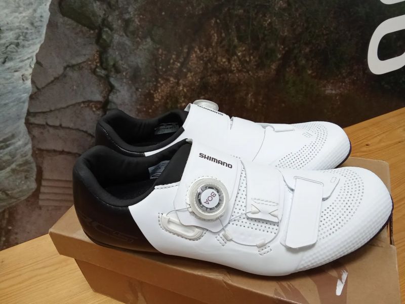 Tretry Shimano RC5 (SH-RC502) White, vel. 40