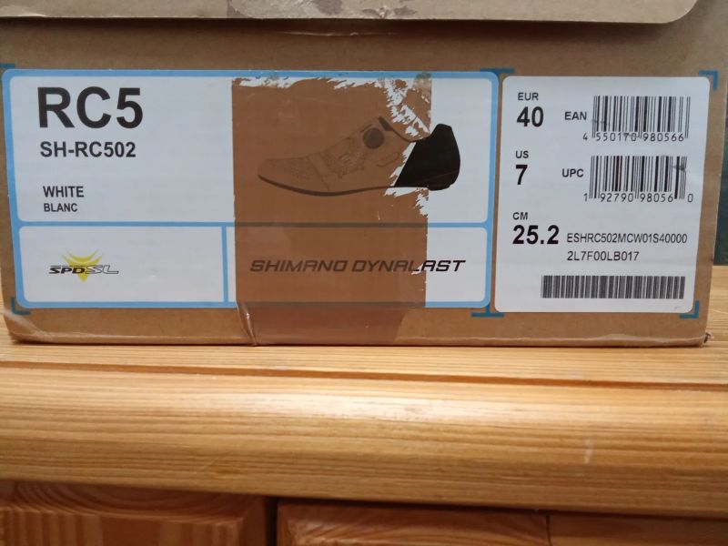 Tretry Shimano RC5 (SH-RC502) White, vel. 40