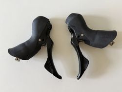 Řadicí a brzdové páky Shimano 105, ST-R7120, 2x11, pravá + levá