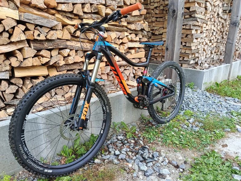 Giant Trance 2