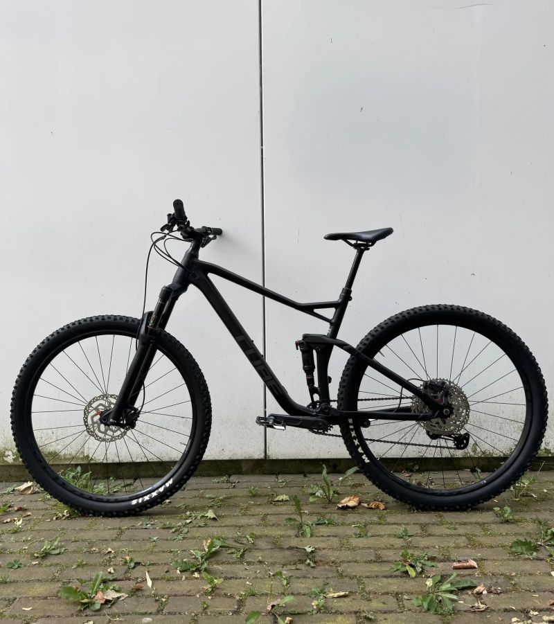 Cube Stereo 120, 29". Velikost L