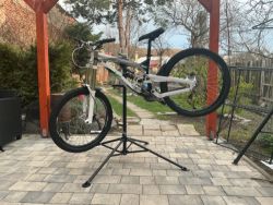 YT Industries Tues 2010