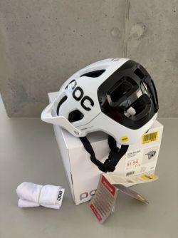 HELMA CYKLO POC TECTAL RACE SPIN - vel. S (51-54)- NOVÁ