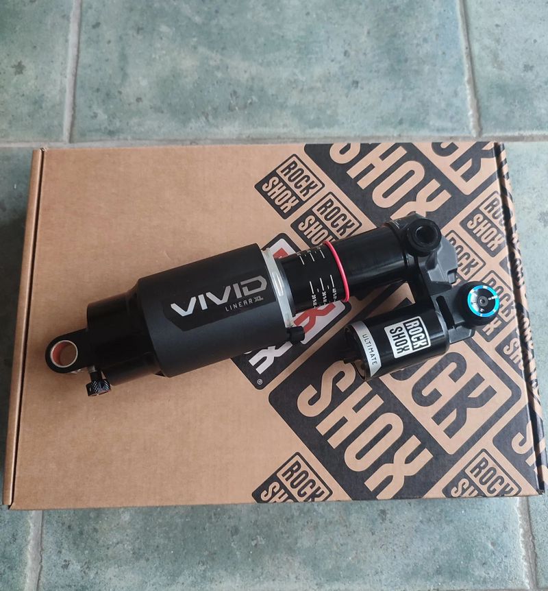 Nový RockShox Vivid Ultimate 205x60
