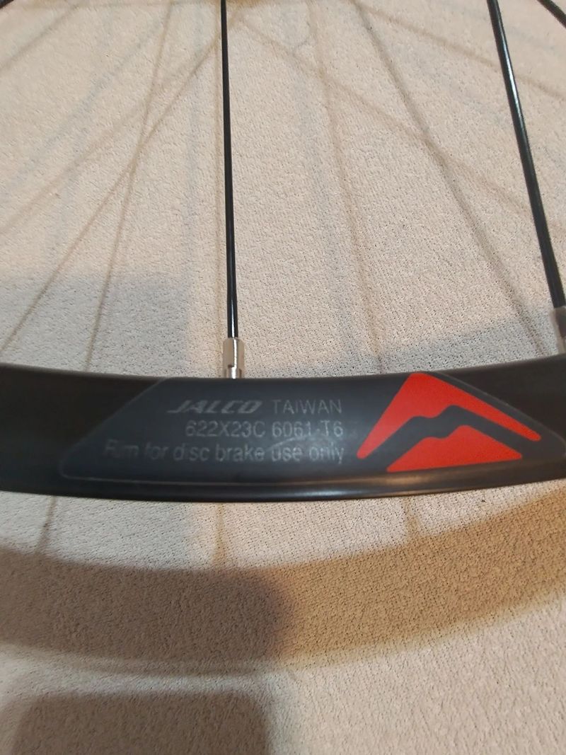 Zapletená kola Merida Expert 