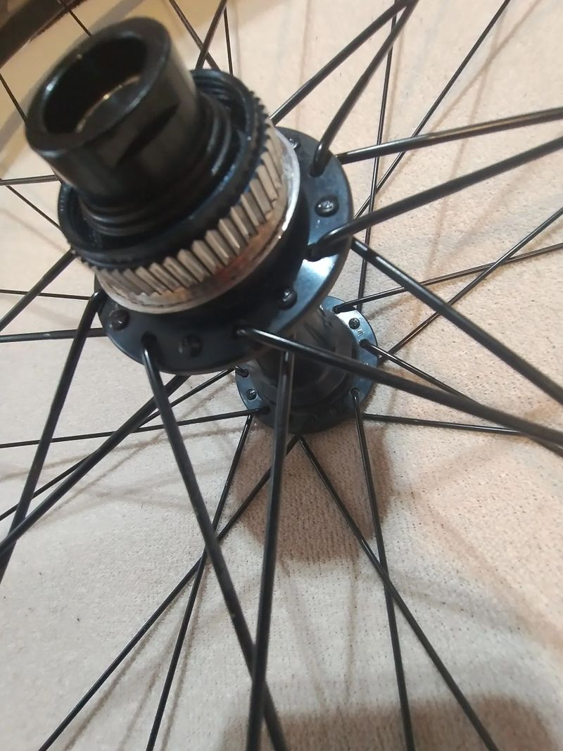 Zapletená kola Merida Expert 