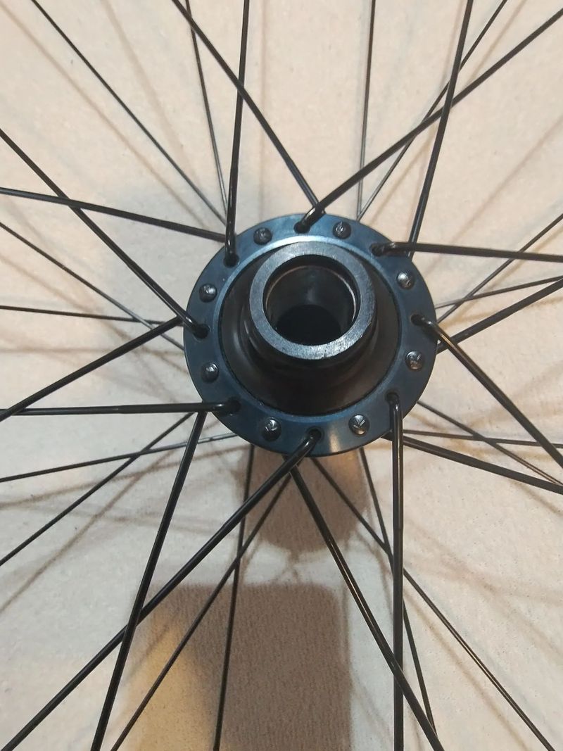 Zapletená kola Merida Expert 