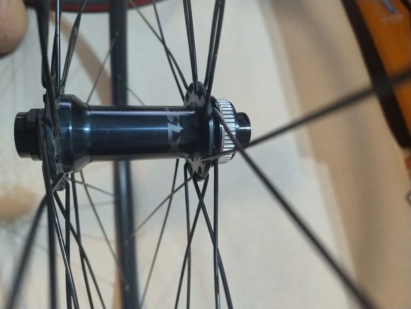 Zapletená kola Merida Expert 