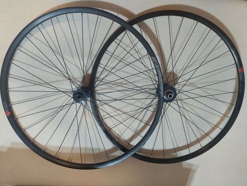 Zapletená kola Merida Expert 