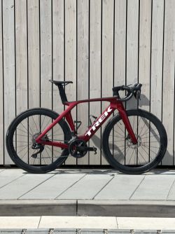 Trek Madone SL 6 Gen 7 | vel. 54 | Shimano 105 Di2