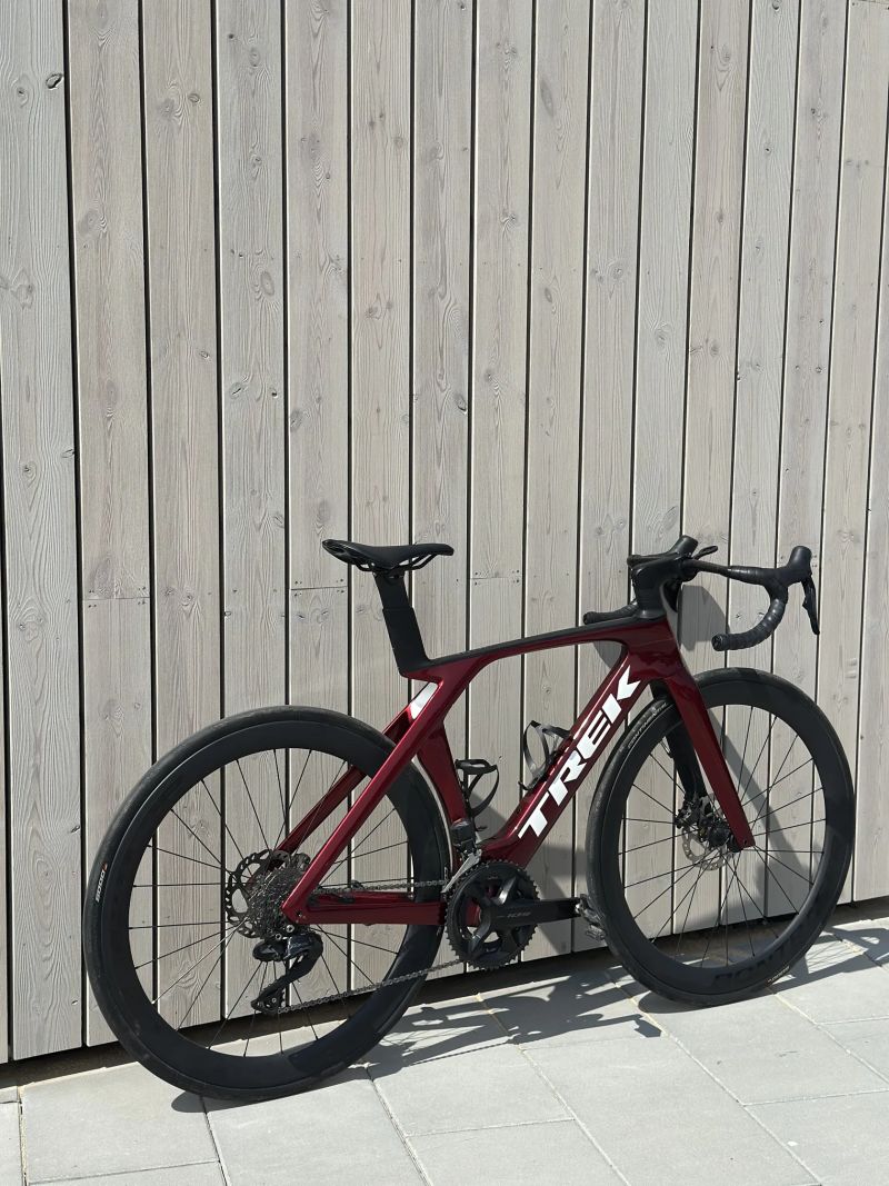 Trek Madone SL 6 Gen 7 | vel. 54 | Shimano 105 Di2
