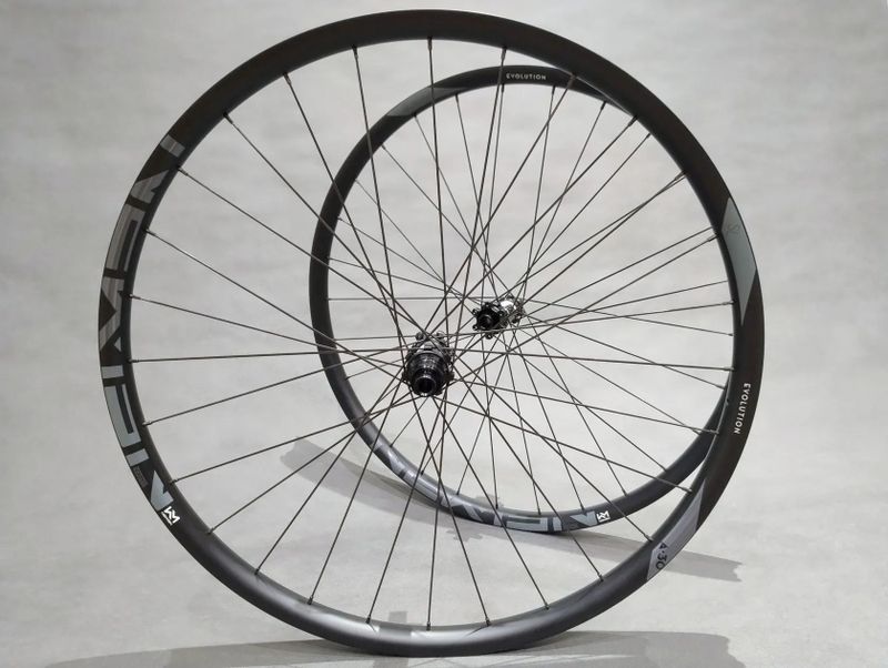 Newmen Evolution SL A.30 Enduro/Trail - carbon