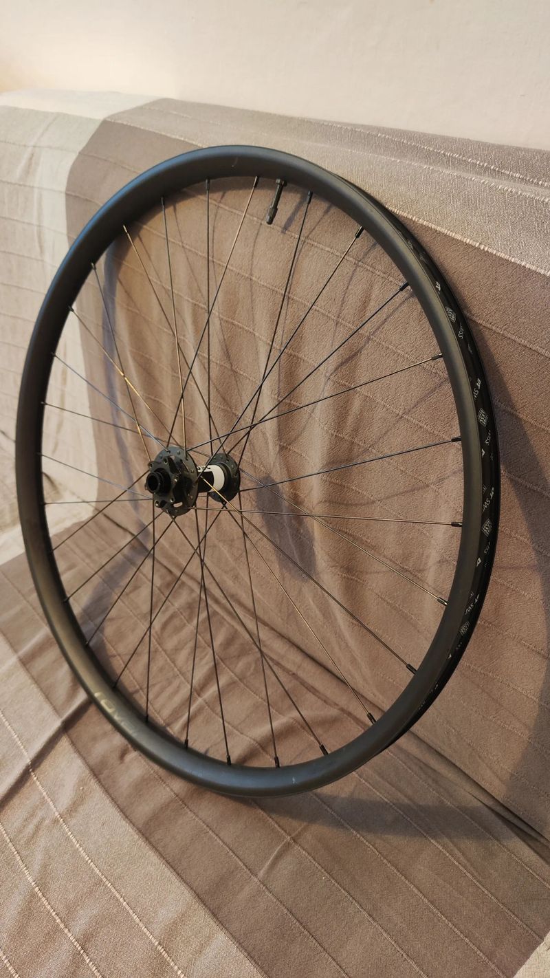 Roval Traverse Alloy 350 XD Boost osy 6h
