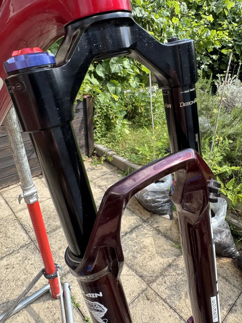 Rám S-Works epic HT s vidlicí Sid ultimate brain. 