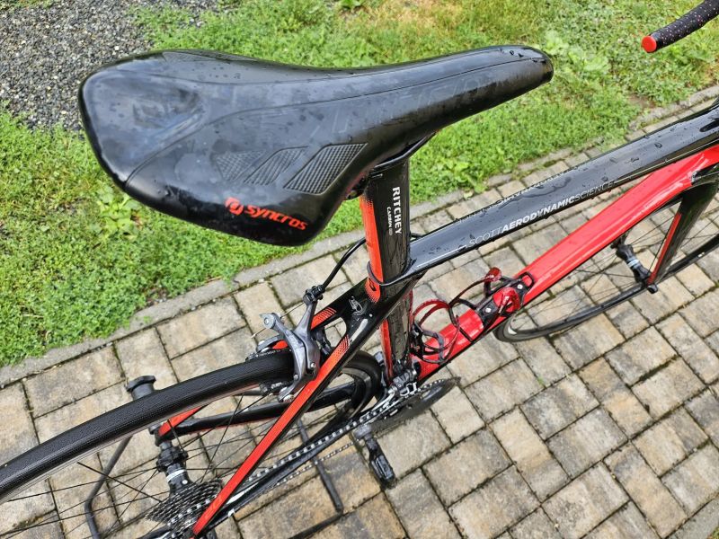 Silniční aero karbonové kolo Scott Foil 20