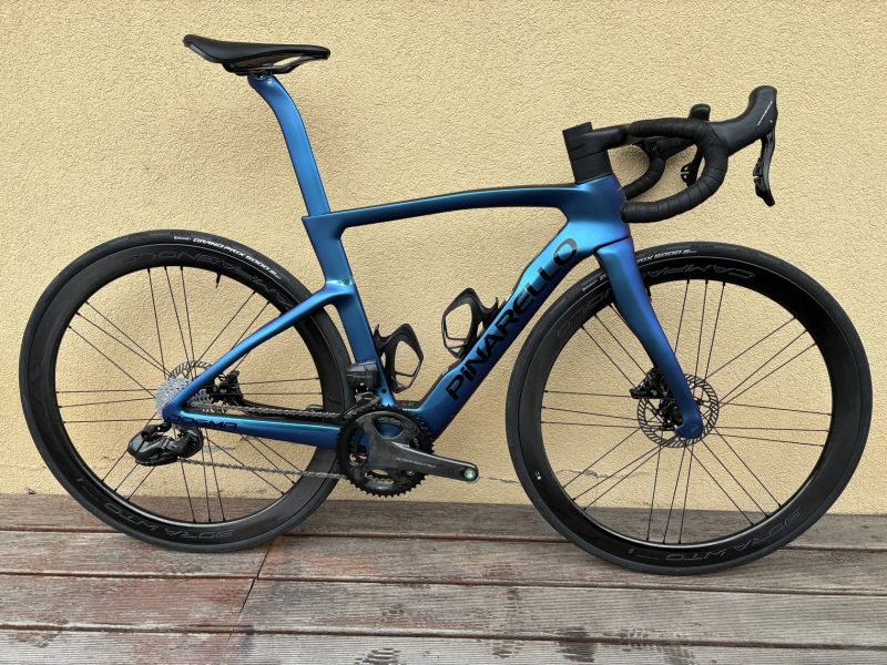 Pinarello Dogma F | Campagnolo
