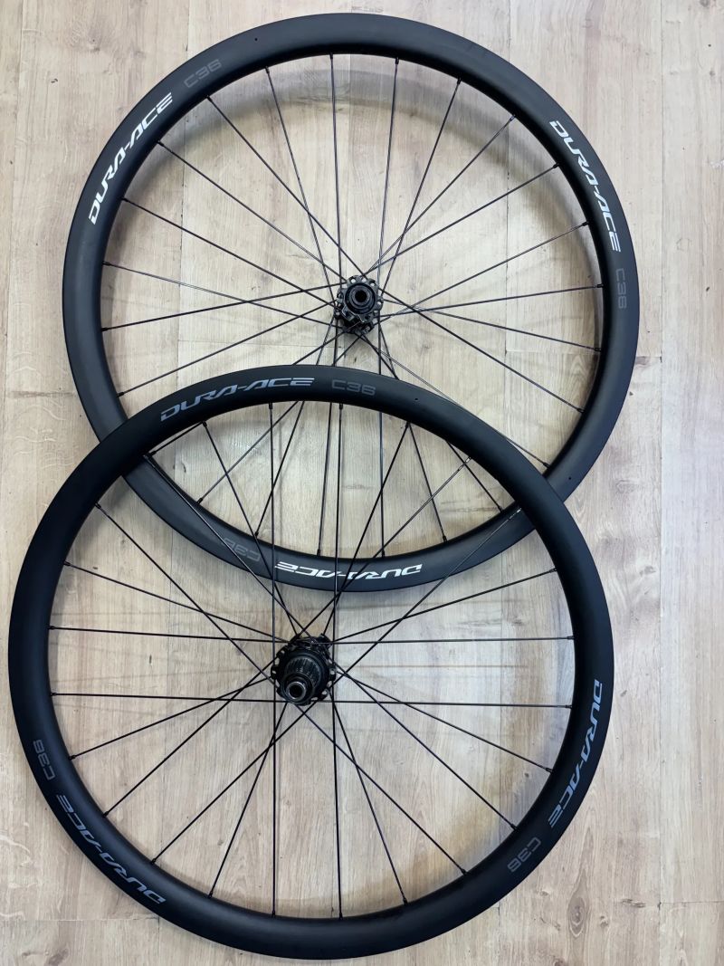Zapletená kola Shimano DURA-ACE C36 - zánovní