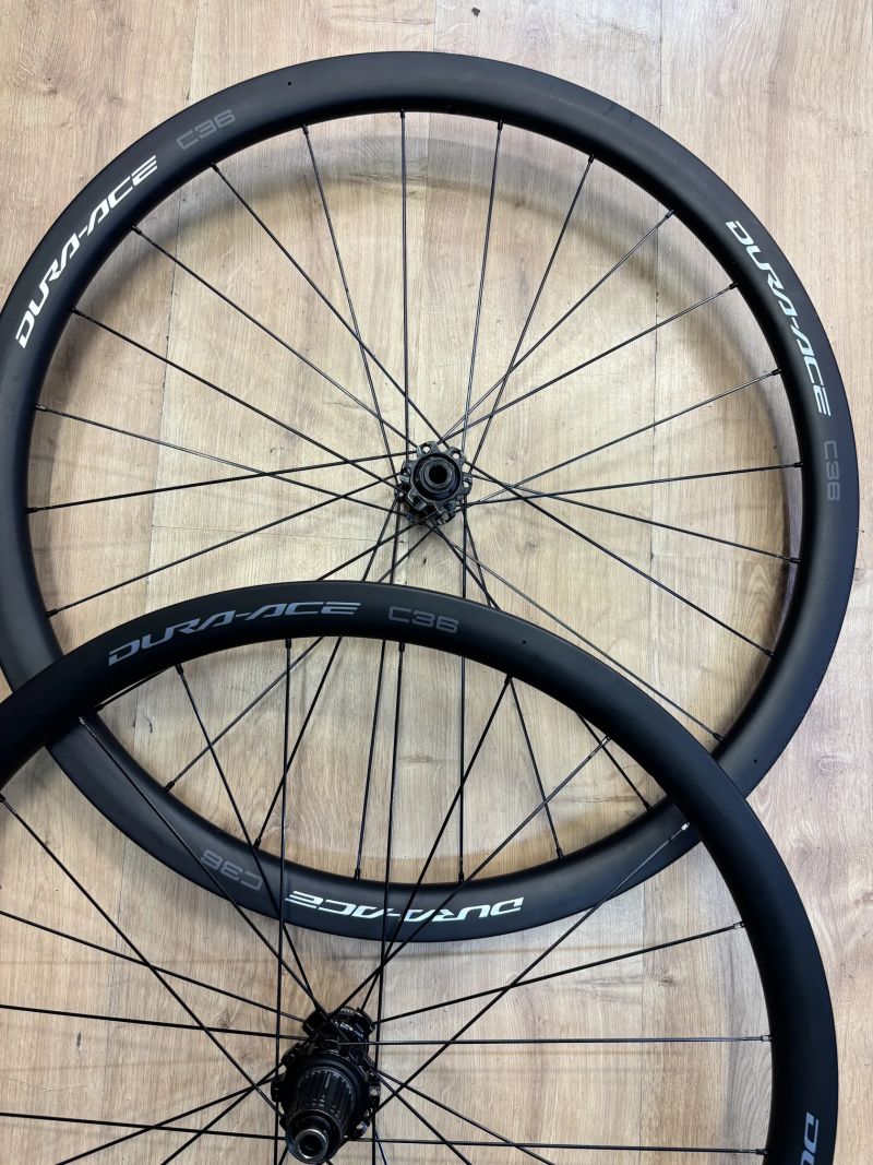 Zapletená kola Shimano DURA-ACE C36 - zánovní