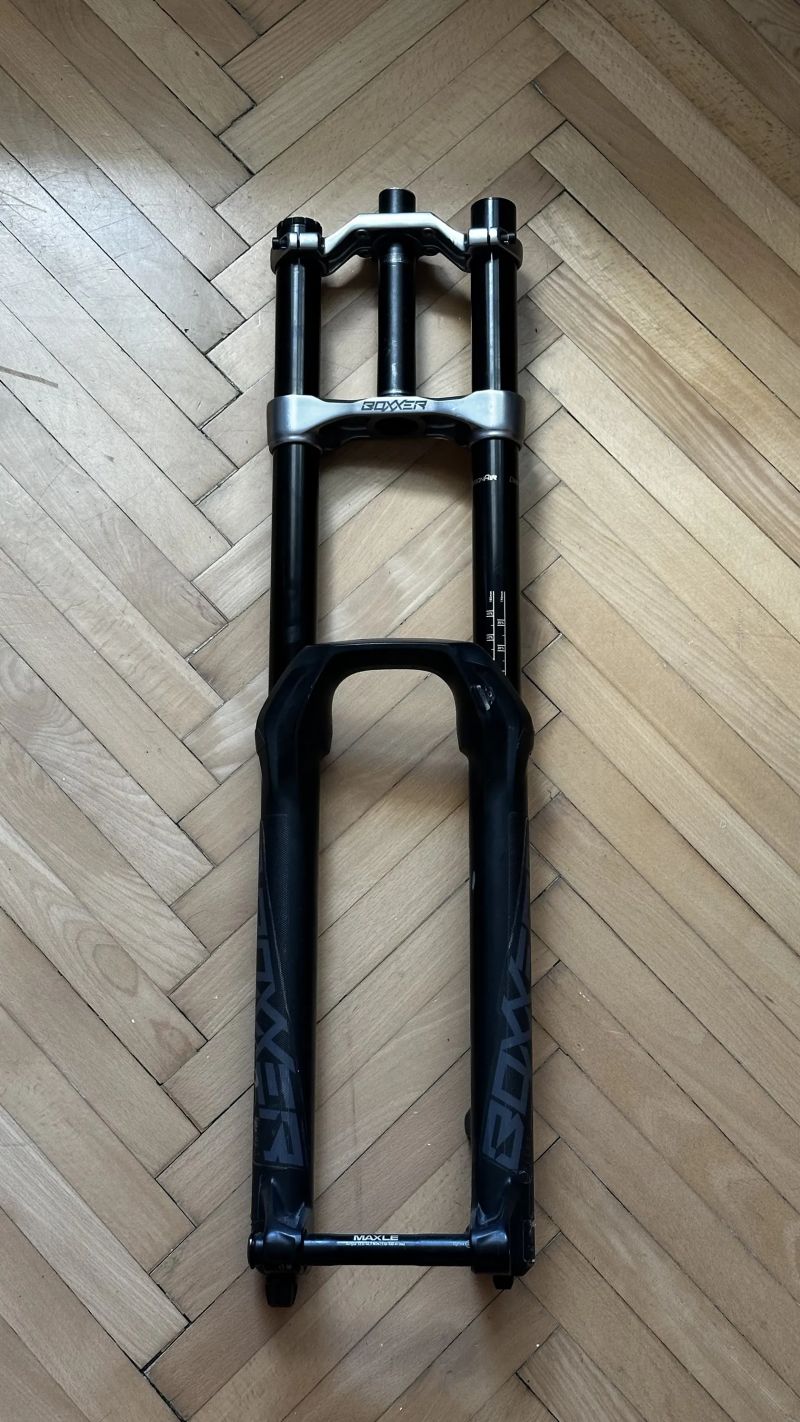 Rock Shox boxxer 