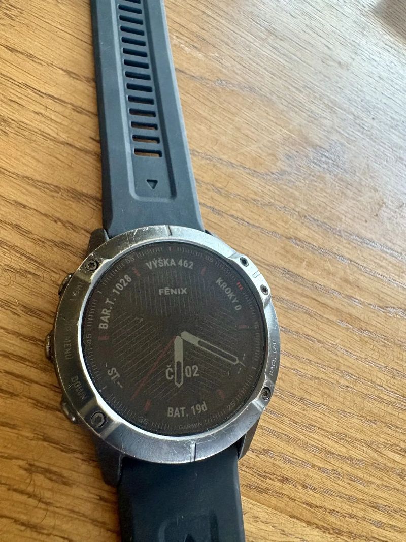 Garmin Fénix 6X Sapphire PRO – plně funkční, nový řemínek