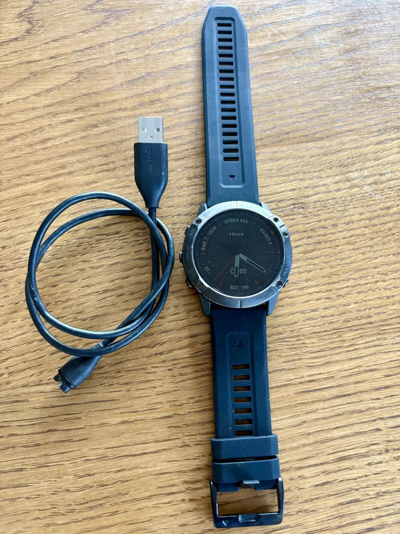 Garmin Fénix 6X Sapphire PRO – plně funkční, nový řemínek