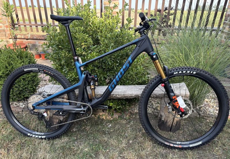NEW Ghost Riot Trail CF/LC Full Party (Carbon) - Shimano XT & FOX Factory - Size L